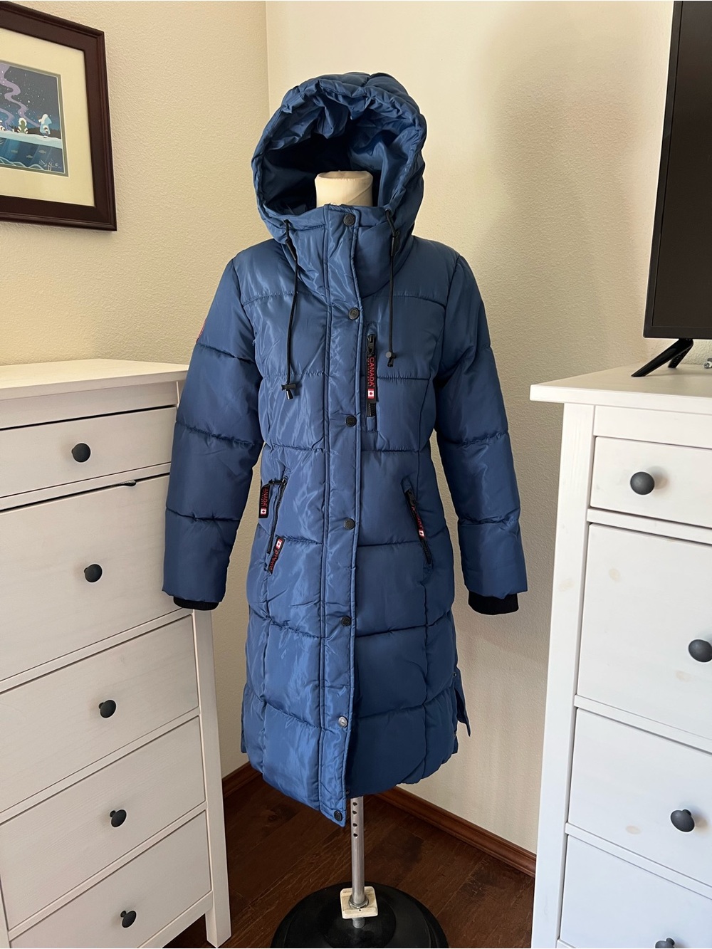 Canada weather gear vegan women’s  Long Hooded Puffer Coat in Blue